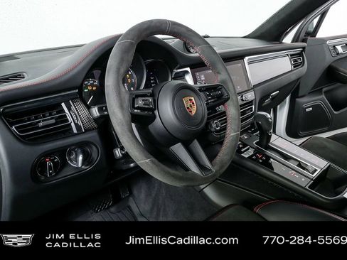 Used 2023 Porsche Macan GTS image 4