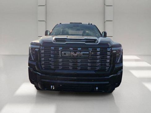 New 2026 GMC Sierra 3500 Denali Ultimate w/ LPO, Black Badging Package AWD/4WD image 2