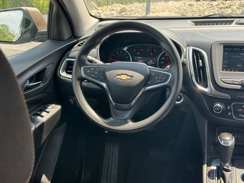 Used 2019 Chevrolet Equinox LT FWD image 12