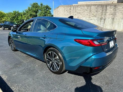 Used 2026 Toyota Camry XLE w/ Premium Plus Package FWD image 9