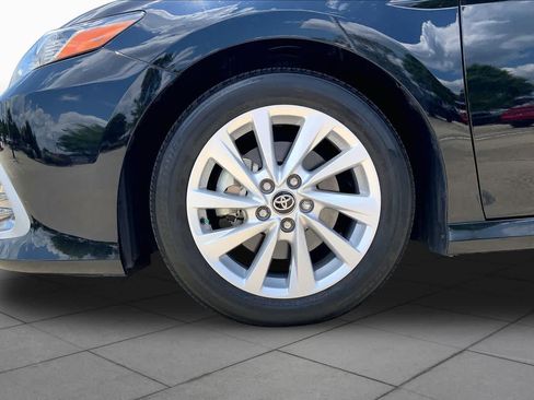 Used 2023 Toyota Camry LE FWD image 11