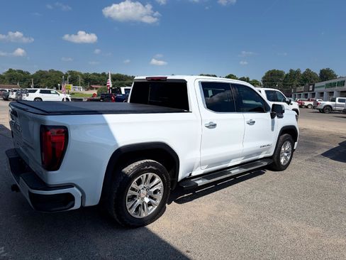 Used 2026 GMC Sierra 1500 Denali AWD/4WD image 3