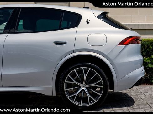 Used 2023 Maserati Grecale Modena AWD/4WD image 40