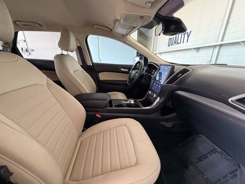 Used 2021 Ford Edge SE FWD image 18