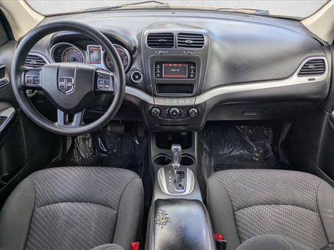 Used 2018 Dodge Journey SXT FWD image 16