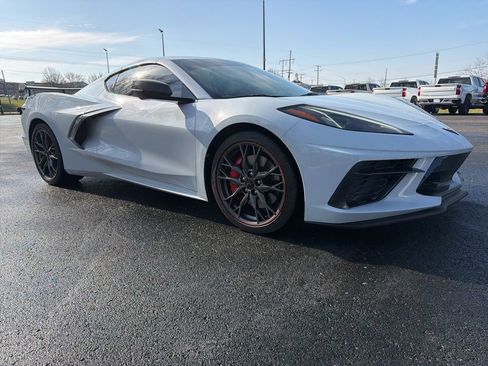 Used 2023 Chevrolet Corvette Stingray Premium Cpe w/ Z51 Performance Package image 2