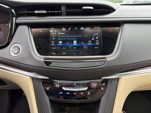 Used 2019 Cadillac XT5 Premium Luxury AWD/4WD image 8