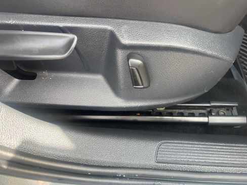 Used 2015 Volkswagen Golf SEL image 28