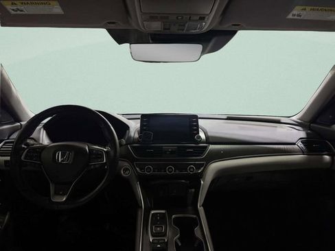 Used 2019 Honda Accord Touring image 12