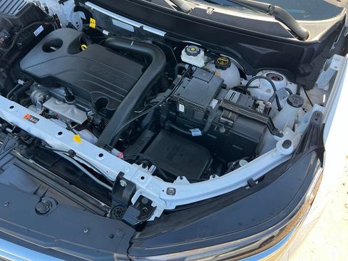 Used 2024 Chevrolet Equinox LS AWD/4WD image 43