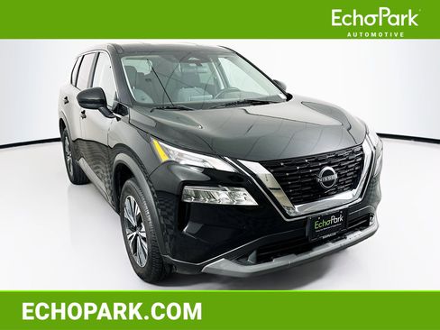 Used 2023 Nissan Rogue SV image 1