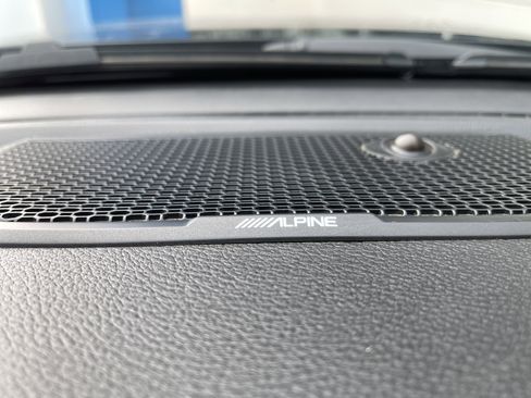 Used 2024 RAM 1500 Laramie image 32