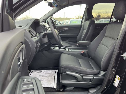 Used 2018 Honda Ridgeline Sport image 11