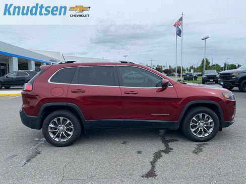 Used 2019 Jeep Cherokee Latitude Plus AWD/4WD image 8