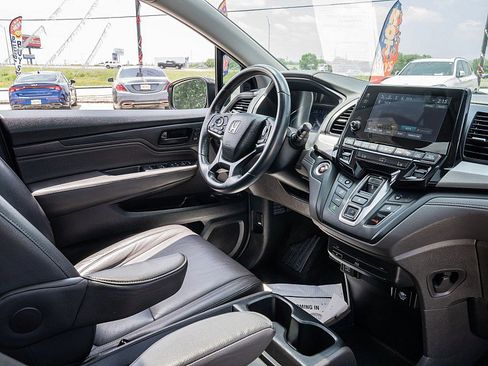 Used 2019 Honda Odyssey Touring image 18