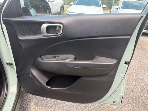 Certified 2026 Hyundai Venue SE FWD image 14
