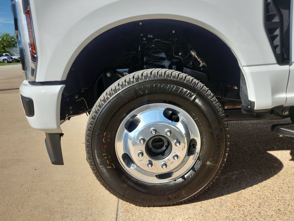New 2027 Ford F350 XL w/ STX Appearance Package AWD/4WD image 14