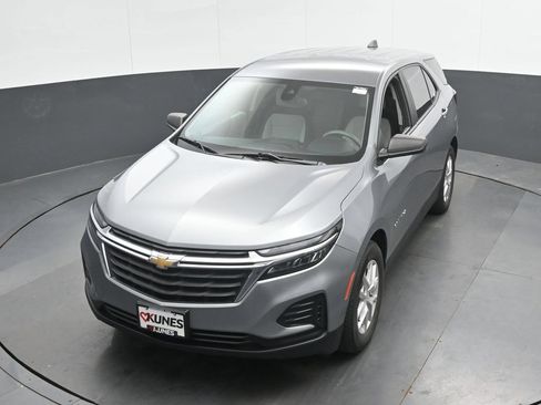 Used 2023 Chevrolet Equinox LS w/ LS Convenience Package FWD image 33