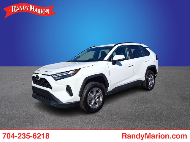 Used 2025 Toyota RAV4 XLE AWD/4WD image 1
