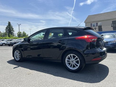 Used 2018 Ford Focus SE FWD image 7