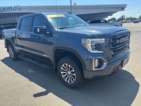 Used 2021 GMC Sierra 1500 AT4 w/ AT4 Premium Package image 3
