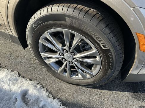 Certified 2023 Cadillac XT5 Premium Luxury image 10