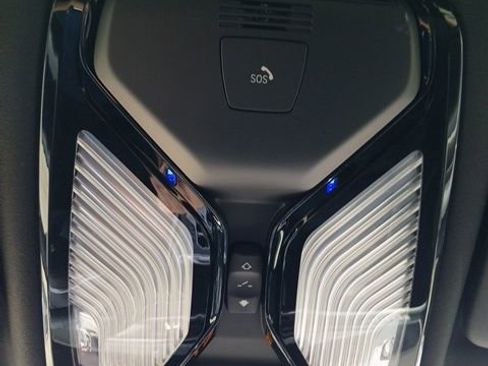 Used 2024 BMW X5 xDrive40i w/ M Sport Package AWD/4WD image 28