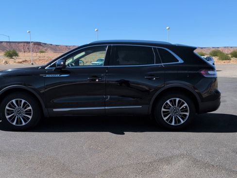 Used 2023 Lincoln Nautilus AWD w/ Premium Package image 6