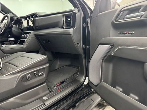 Used 2025 GMC Sierra 1500 AT4X image 38
