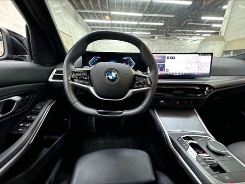 Used 2025 BMW 330i Sedan w/ Convenience Package RWD image 8