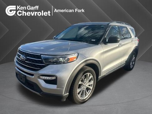 Used 2023 Ford Explorer XLT w/ Equipment Group 202A AWD/4WD image 1