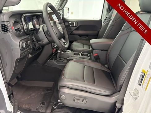 New 2026 Jeep Wrangler Unlimited Rubicon AWD/4WD image 9