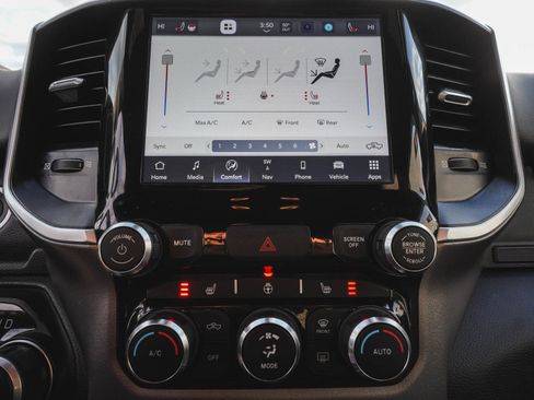 Used 2023 RAM 1500 Big Horn image 18