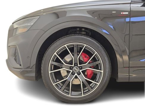 Used 2023 Audi Q8 Prestige image 12