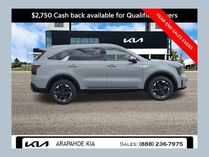 New 2025 Kia Sorento S