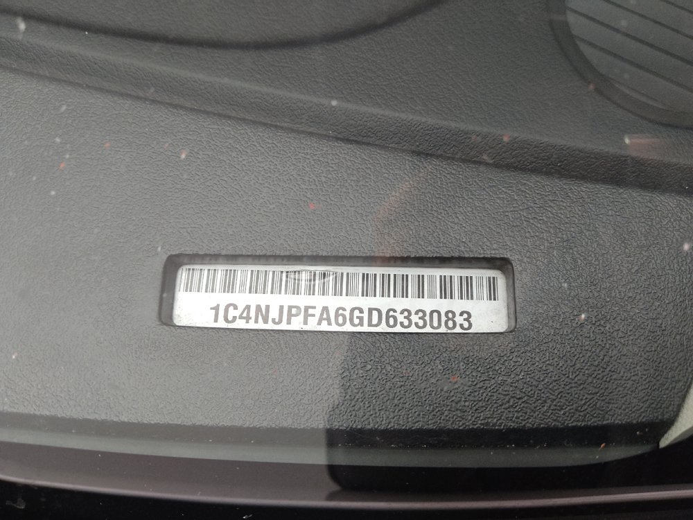 Used 2016 Jeep Patriot Latitude FWD image 33