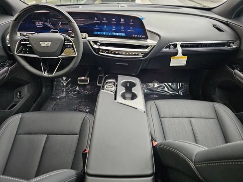 New 2027 Cadillac Lyriq Sport AWD/4WD image 17