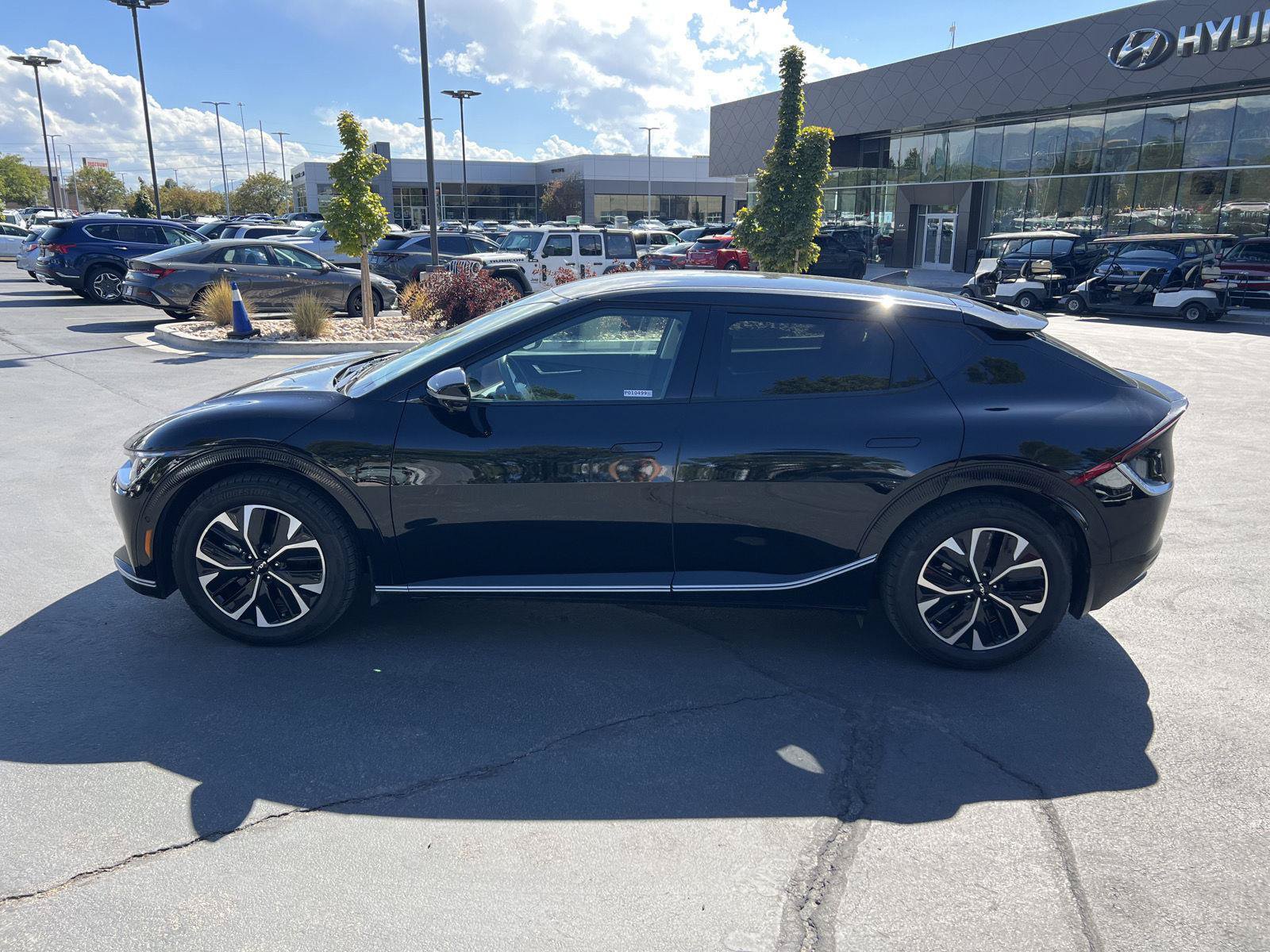 Used 2023 Kia EV6 Wind w/ Wind Technology Package AWD/4WD image 18