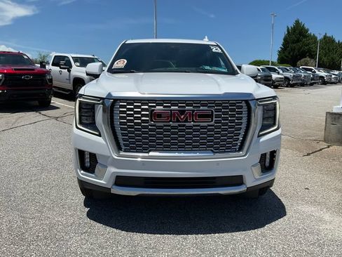 Used 2023 GMC Yukon Denali AWD/4WD image 2