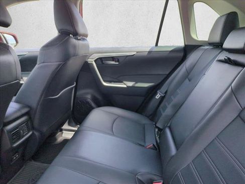 Certified 2025 Toyota RAV4 XLE Premium FWD image 19