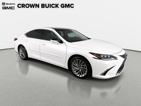 Used 2019 Lexus ES 350 Ultra Luxury image 4
