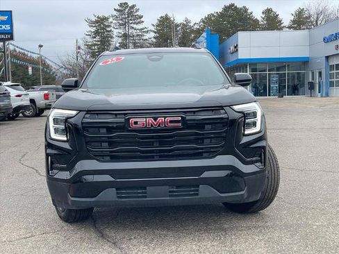 Used 2025 GMC Terrain Elevation w/ Elevation Premium Package AWD/4WD image 2
