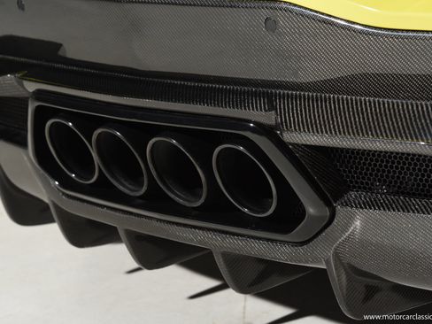 Used 2024 Chevrolet Corvette Z06 RWD image 17