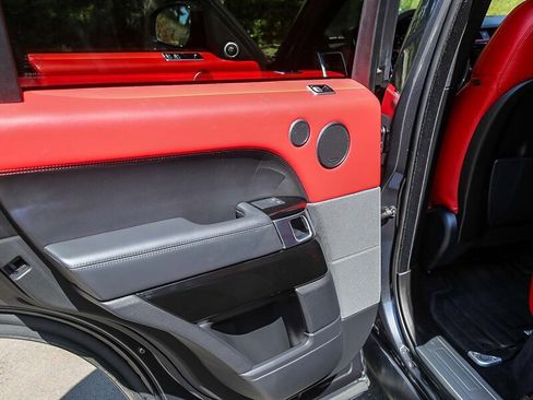 Used 2021 Land Rover Range Rover Sport HST image 27