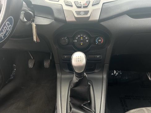 Used 2012 Ford Fiesta SE image 13