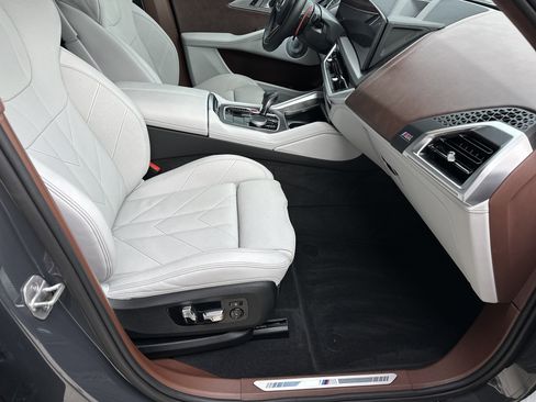 Used 2024 BMW XM Base image 32