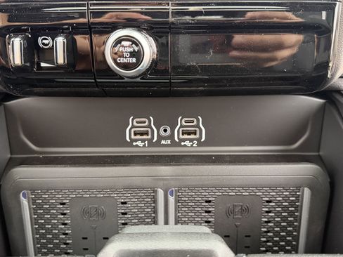 New 2026 RAM 3500 Laramie AWD/4WD image 37