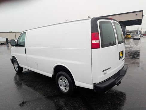 Used 2004 Chevrolet Express 2500 RWD image 6