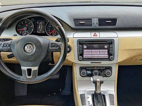 Used 2011 Volkswagen CC Sport image 9