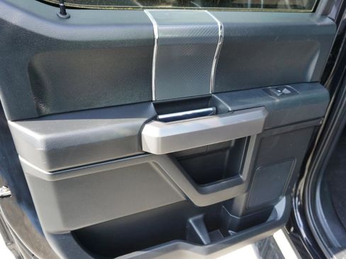 Used 2019 Ford F150 XLT w/ Equipment Group 302A Luxury AWD/4WD image 13